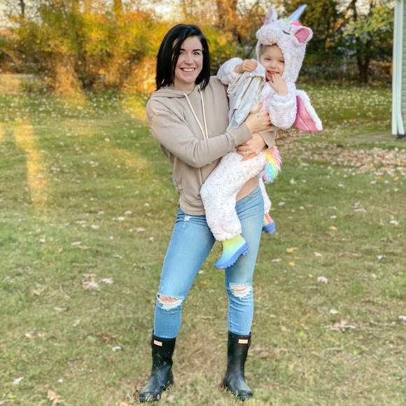 Meet your Posher, Nichole - Picture 4 of 4